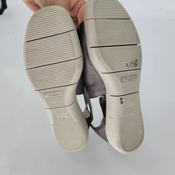 The Flexx Womens Front Row Dress Sandal, metallic Size 8.5 Medium Curtis - Picture 8 of 11